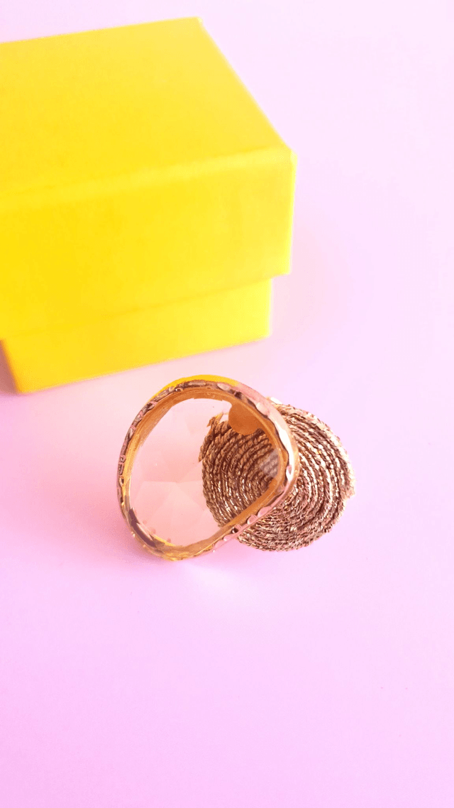 Bague Tourbillons jaune vert pâle