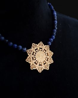 Solal Bijoux Haute Fantaisie collier aimanté de perles en sodalite bleu