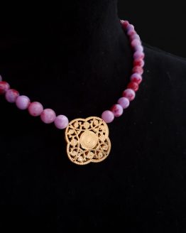Solal Bijoux Haute Fantaisie collier aimanté de perles en jade lilas et rouge