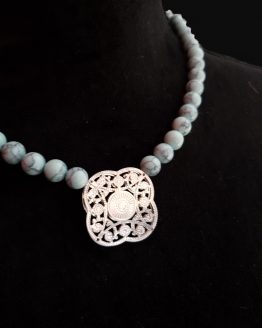Solal Bijoux Haute Fantaisie collier en perles howlite turquoise pâle