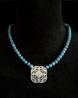 Solal Bijoux Haute Fantaisie collier aimanté de perles en magnésite bleu