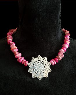 Solal Bijoux Haute Fantaisie collier aimanté de perles en jaspe impérial rose